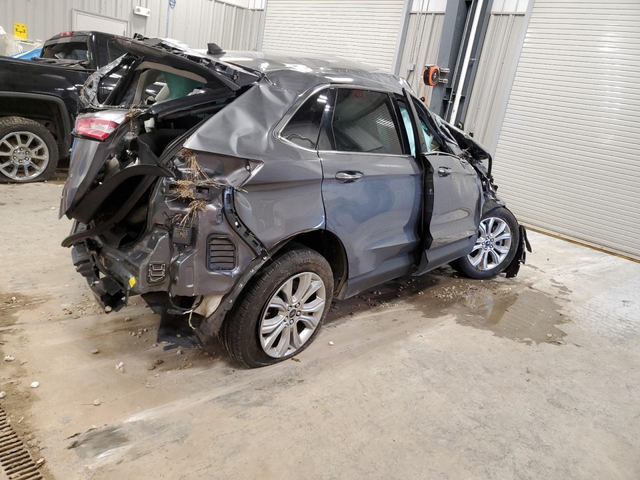 2024 Ford Edge Titanium - Image 3