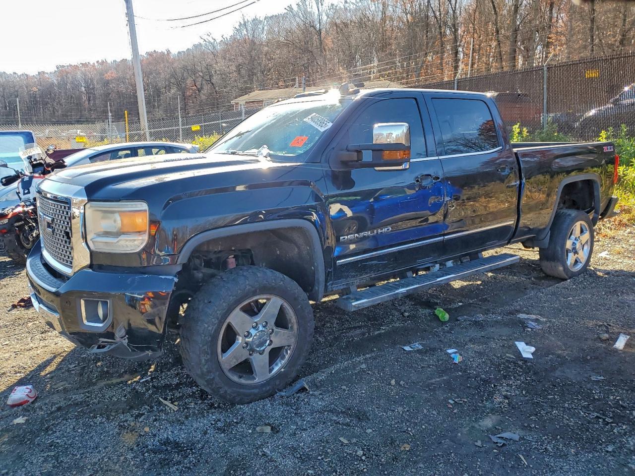 2015 GMC Sierra C2500 Denali