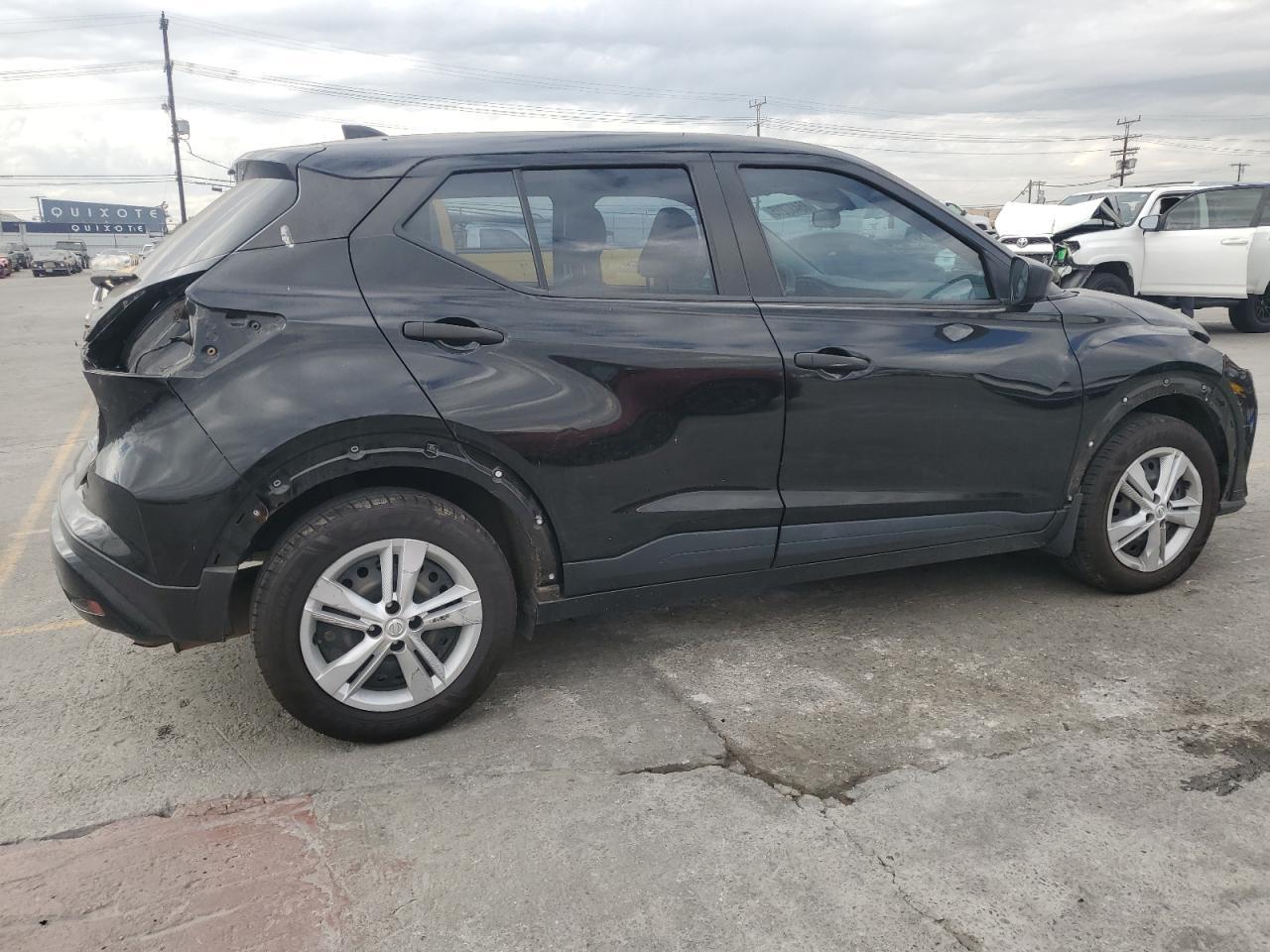 2021 Nissan Kicks S - Фото 3