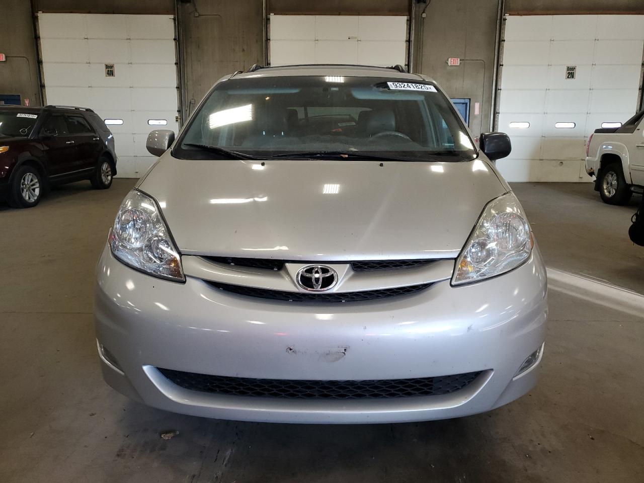 2006 Toyota Sienna Xle - Фото 5