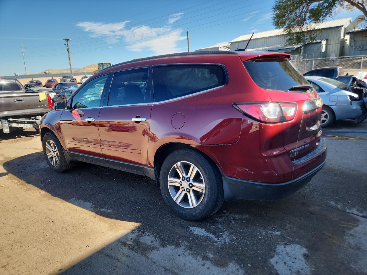 2017 Chevrolet Traverse Lt - Фото 2