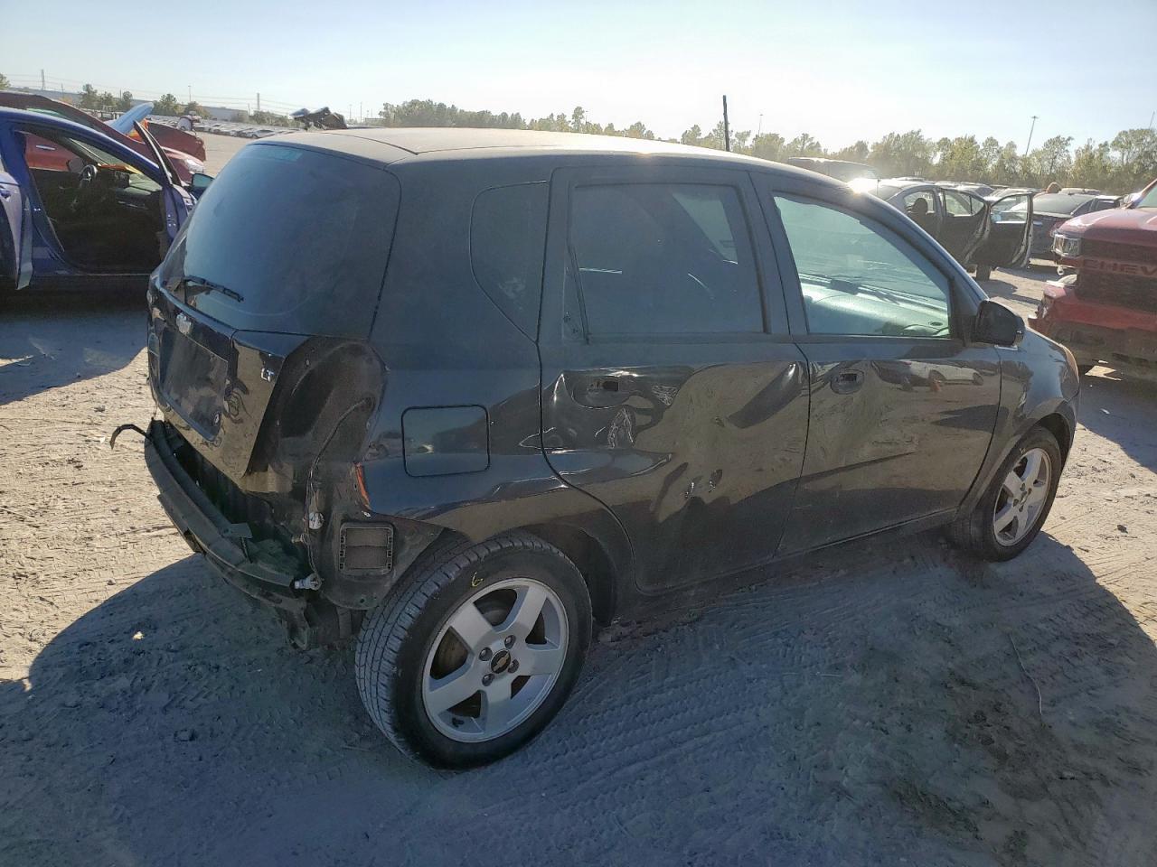2011 Chevrolet Aveo Ls - Image 3