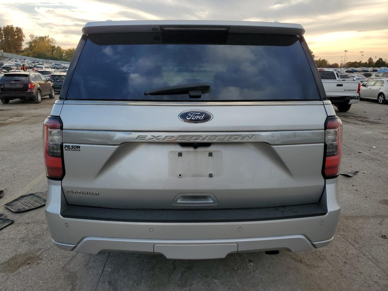 2019 Ford Expedition Platinum - Image 6