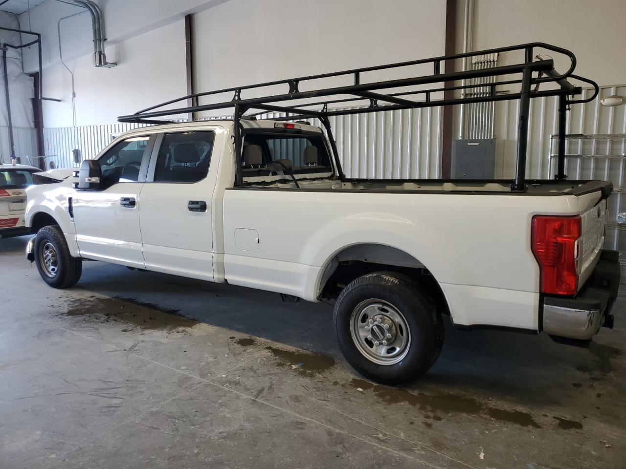 2022 Ford F250 Super Duty - Image 2