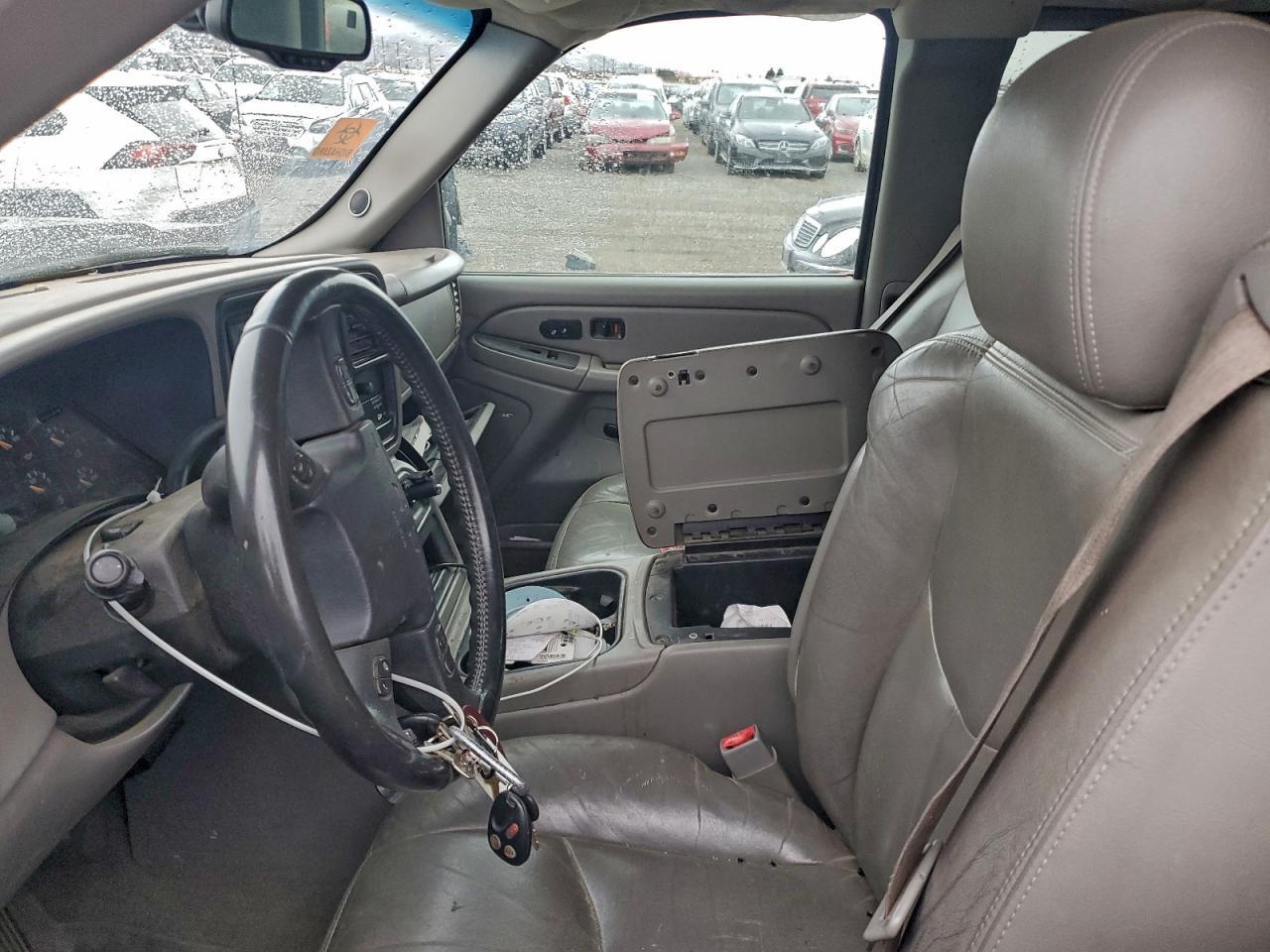 2004 Chevrolet Silverado K2500 Heavy Duty - Фото 7