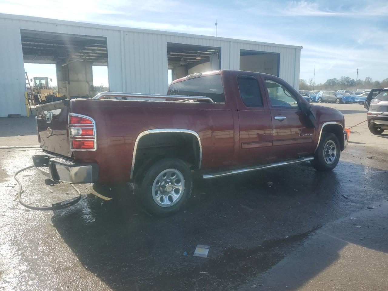 2013 Chevrolet Silverado C1500 Ls - Image 3