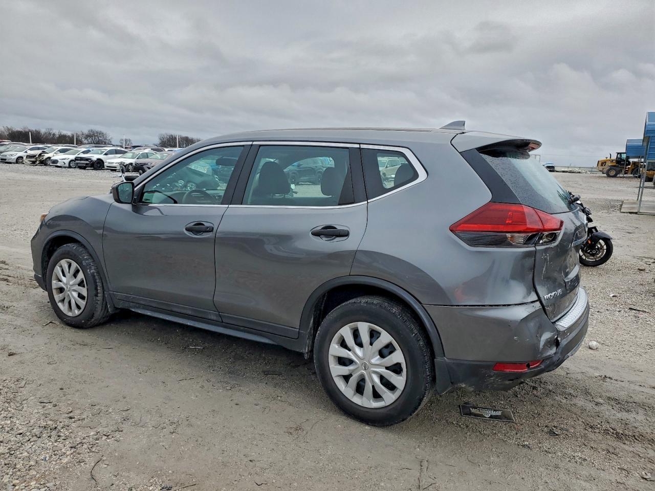 2018 Nissan Rogue S - Image 2