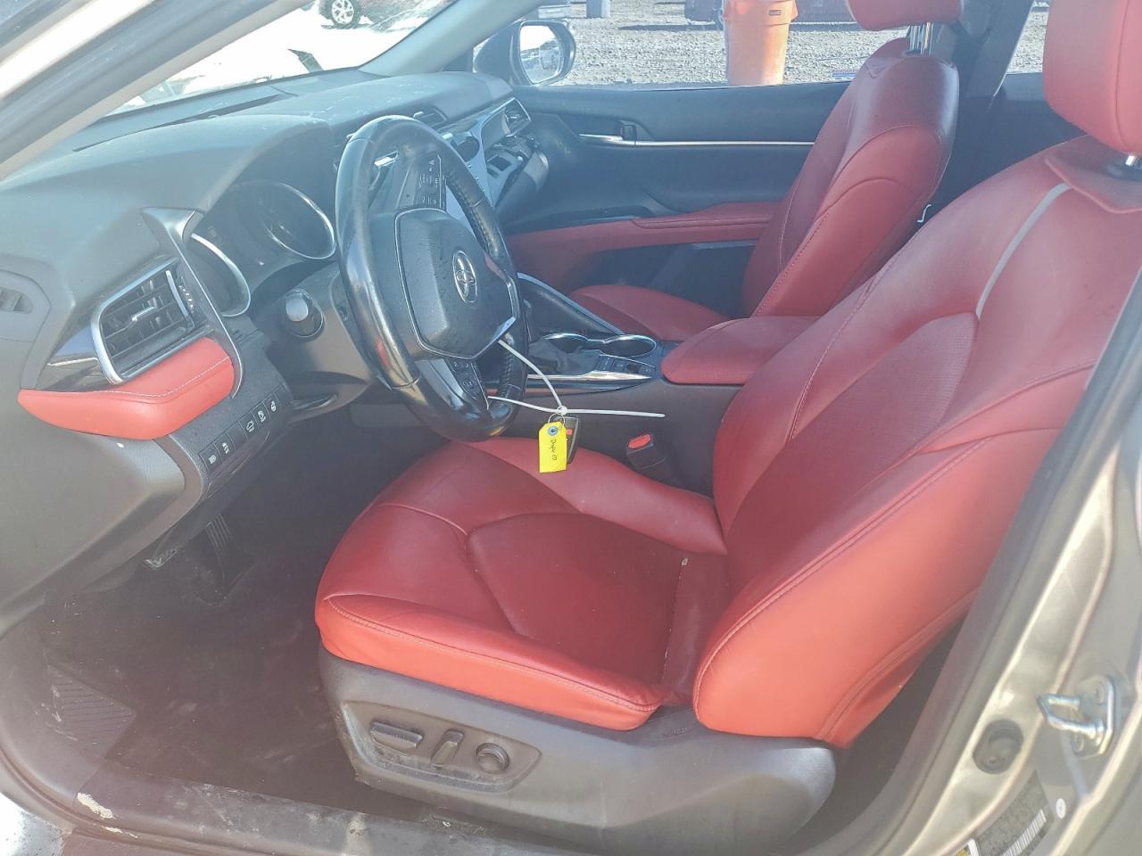 2020 Toyota Camry Xse - Фото 7