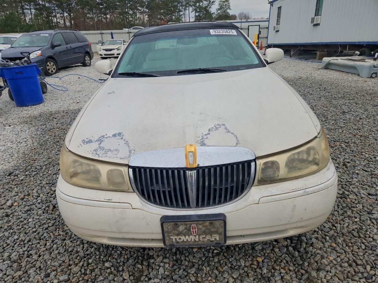 2000 Lincoln Town Car Signature - Image 5