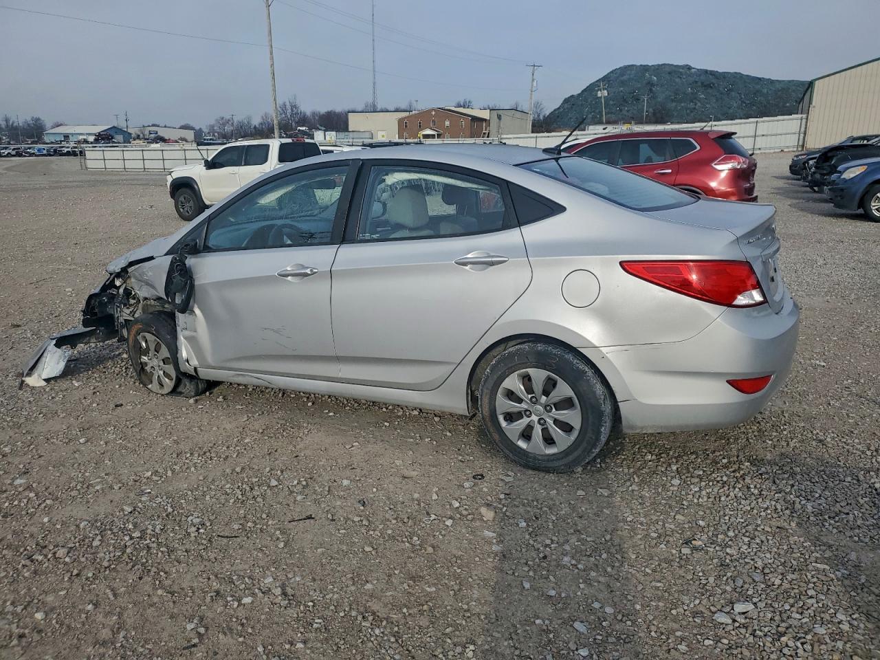 2016 Hyundai Accent Se - Image 2