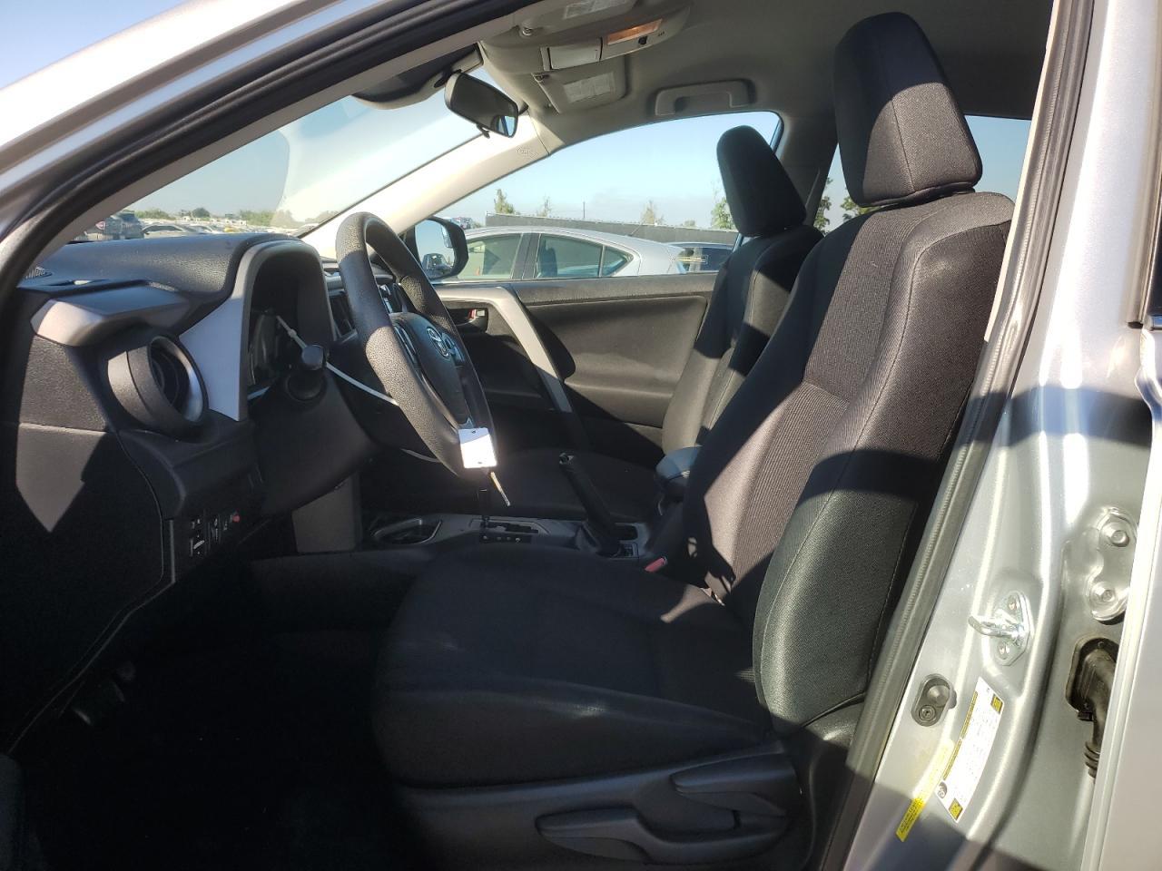 2017 Toyota Rav4 Le - Фото 7