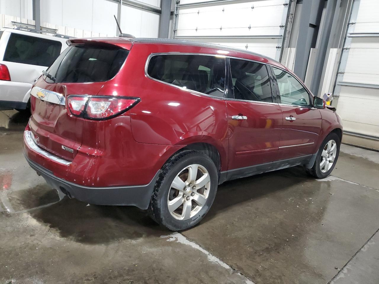 2017 Chevrolet Traverse Premier - Фото 3