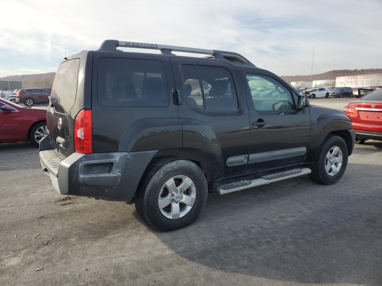 2013 Nissan Xterra X - Фото 3