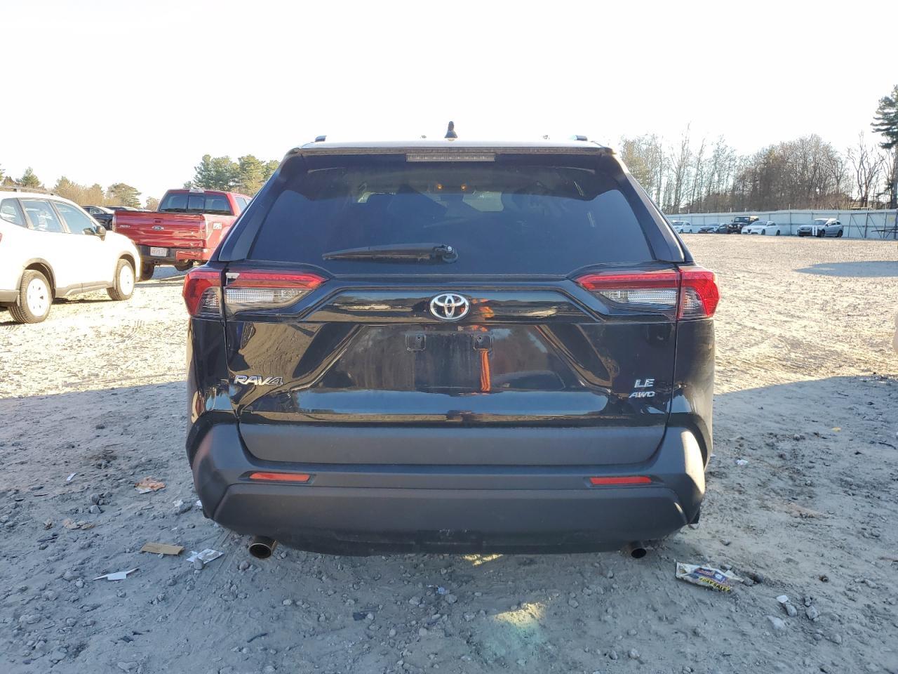 2020 Toyota Rav4 Le - Image 6