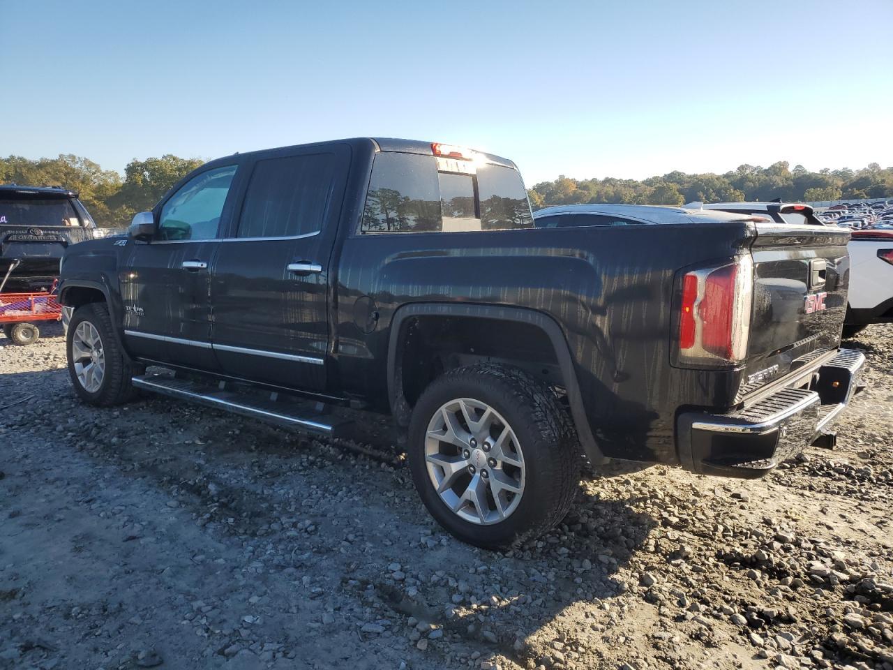 2017 GMC Sierra K1500 Slt - Image 2