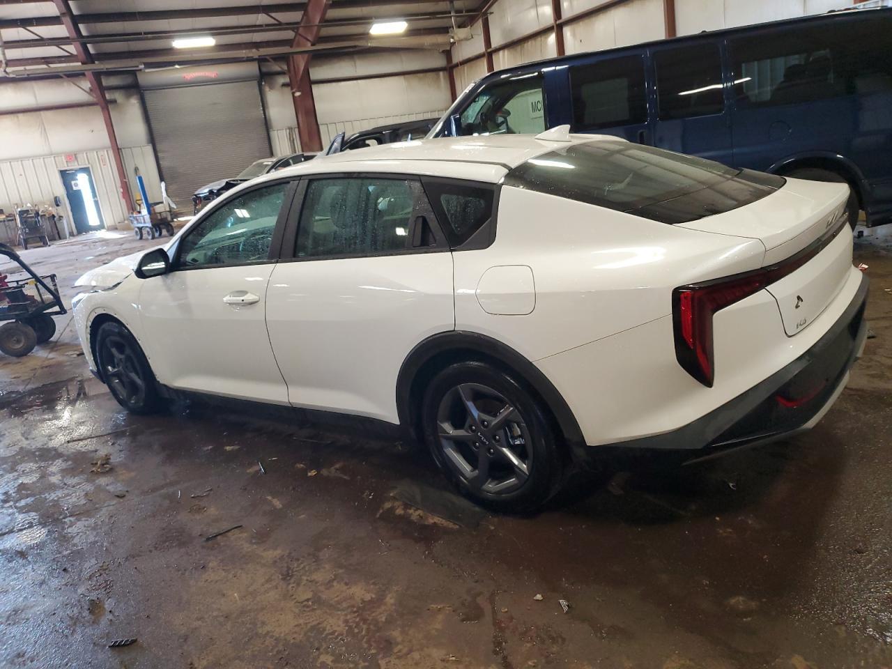 2025 Kia K4 Lx - Фото 2