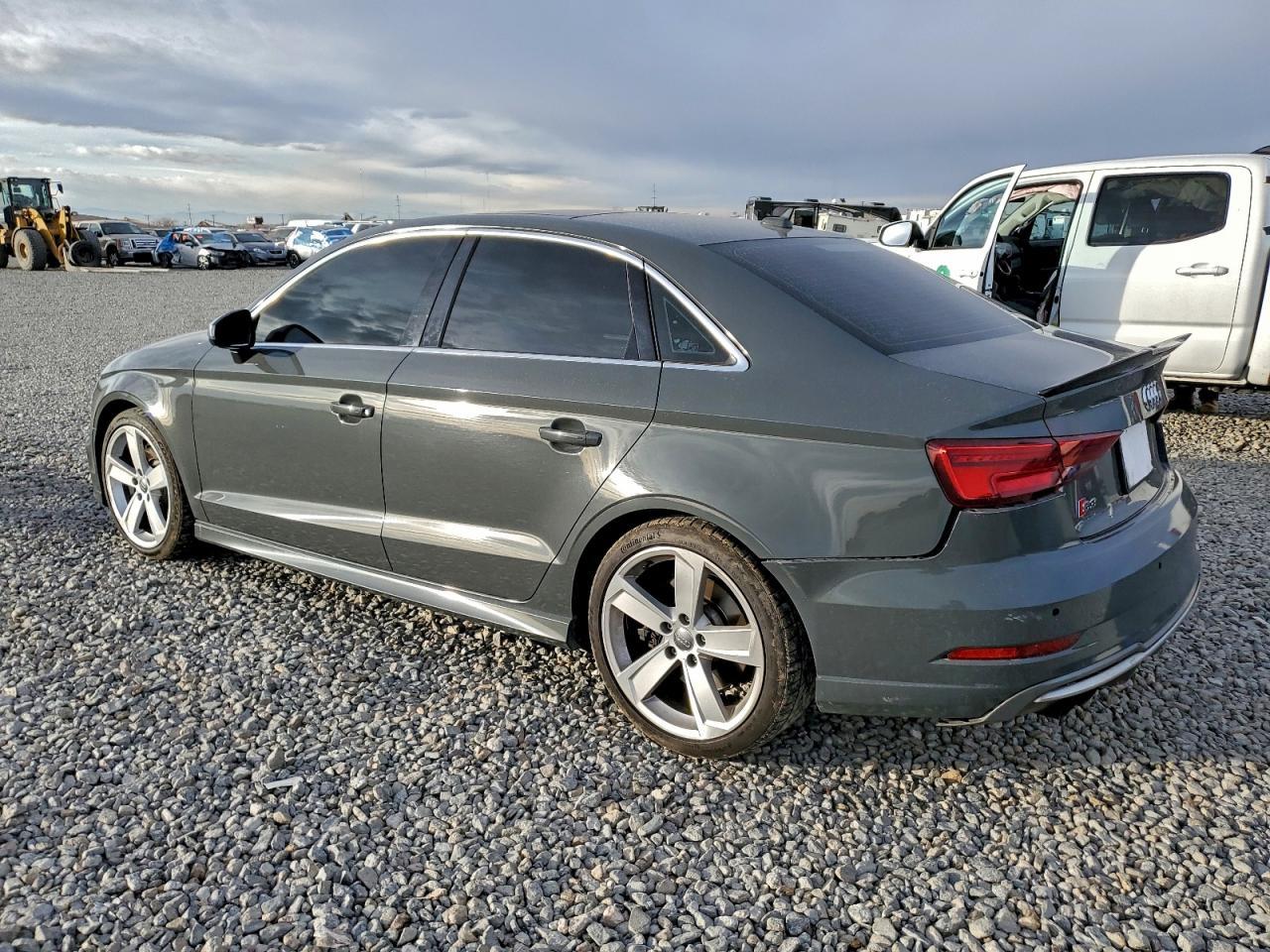 2017 Audi S3 Premium Plus - Фото 2