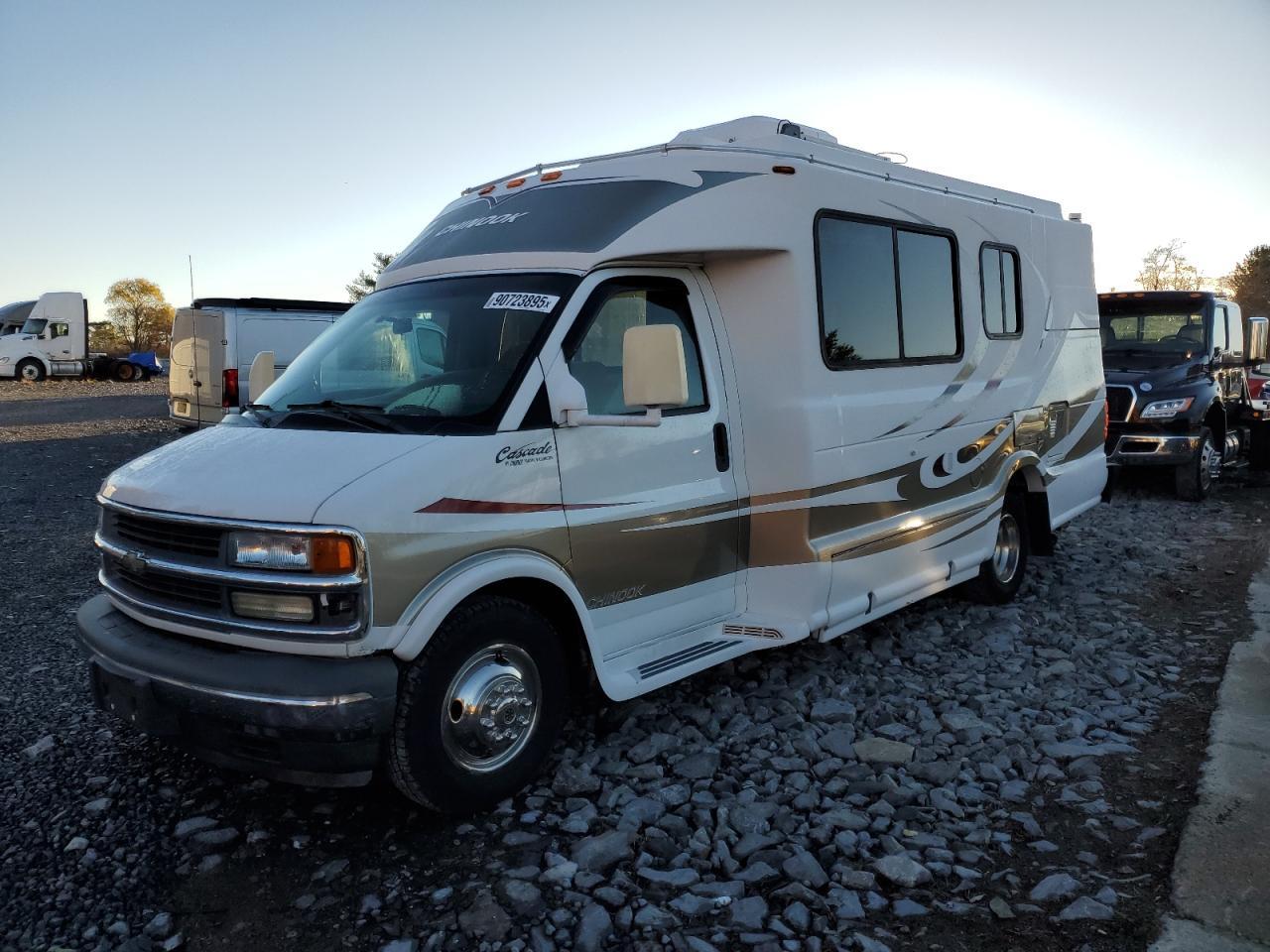 2002 Chevrolet Express G3500 - Фото 2