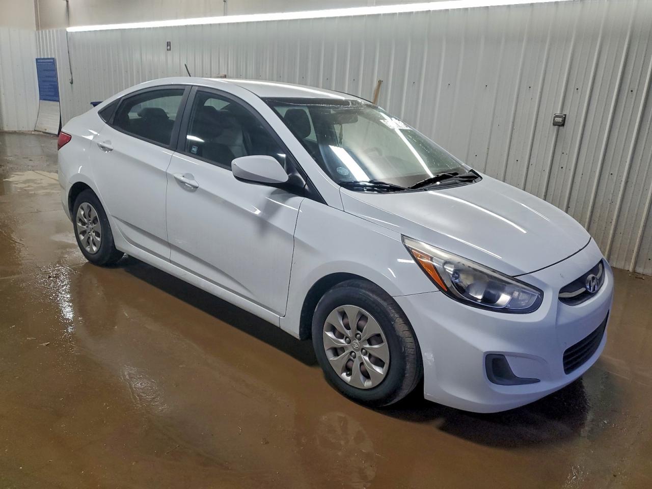2016 Hyundai Accent Se - Фото 4