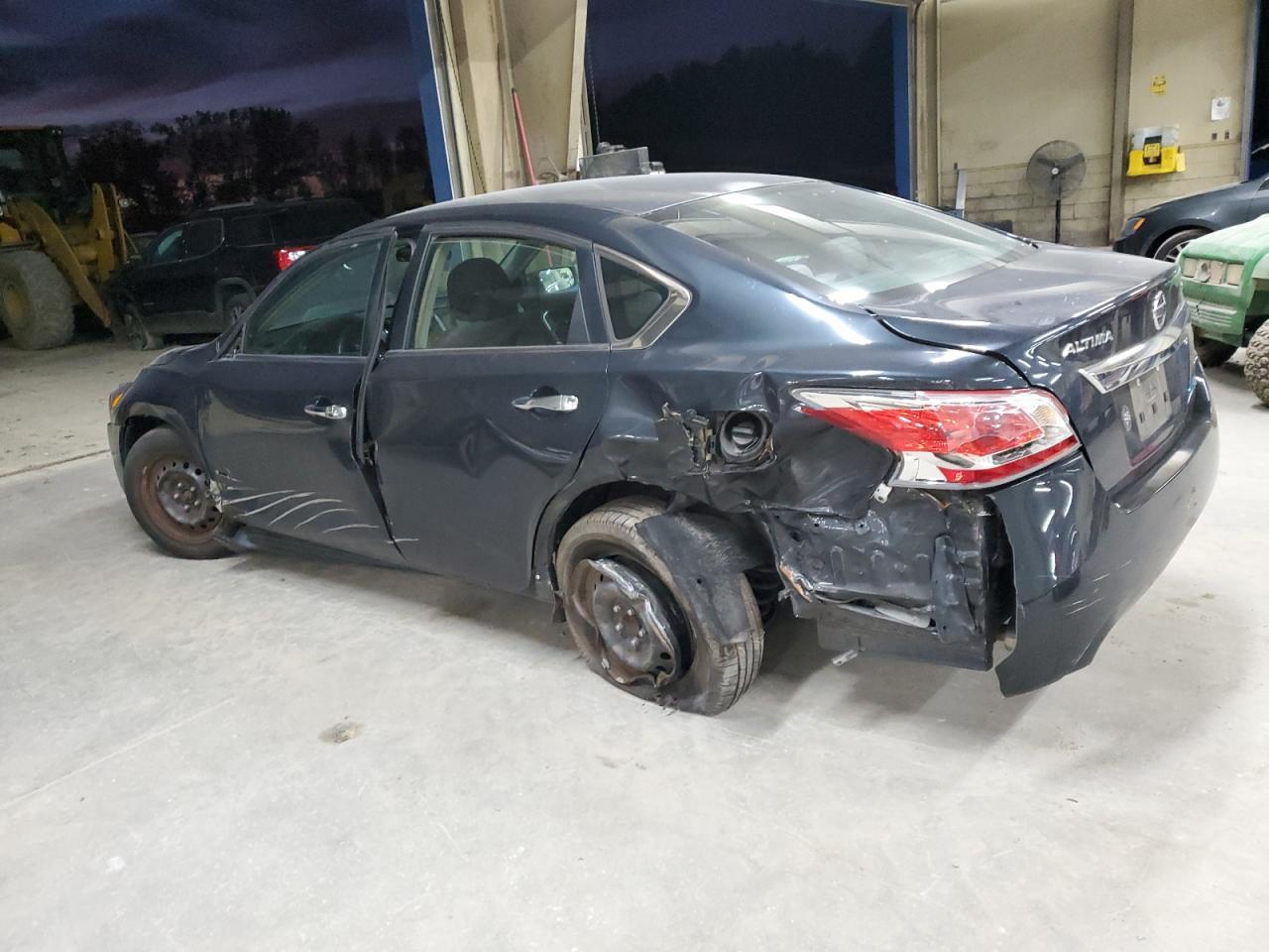 2013 Nissan Altima 2.5 - Фото 2
