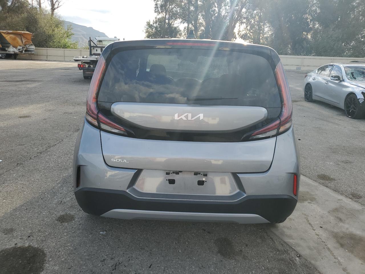 2024 Kia Soul Lx - Image 6