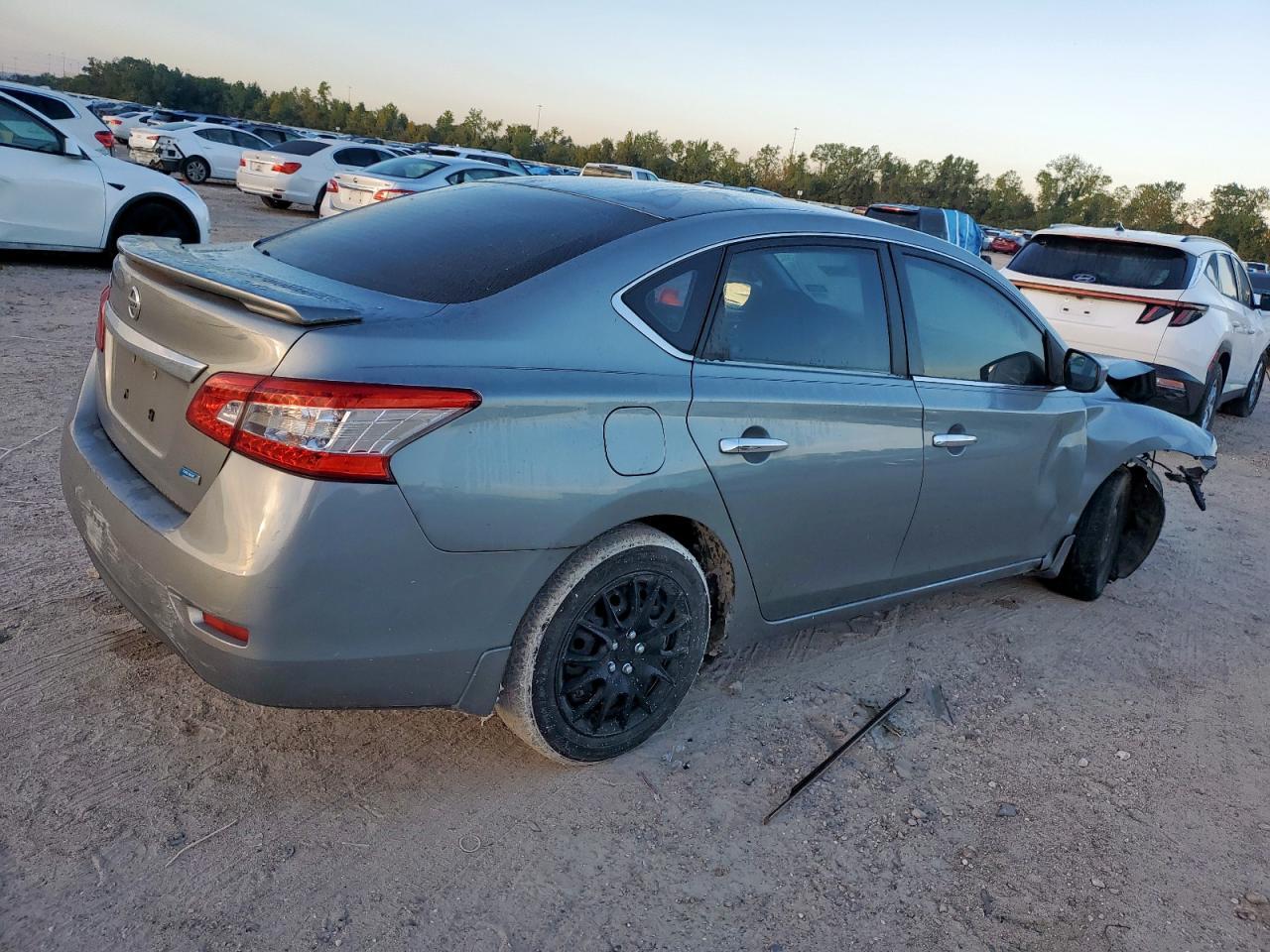 2014 Nissan Sentra S - Image 3