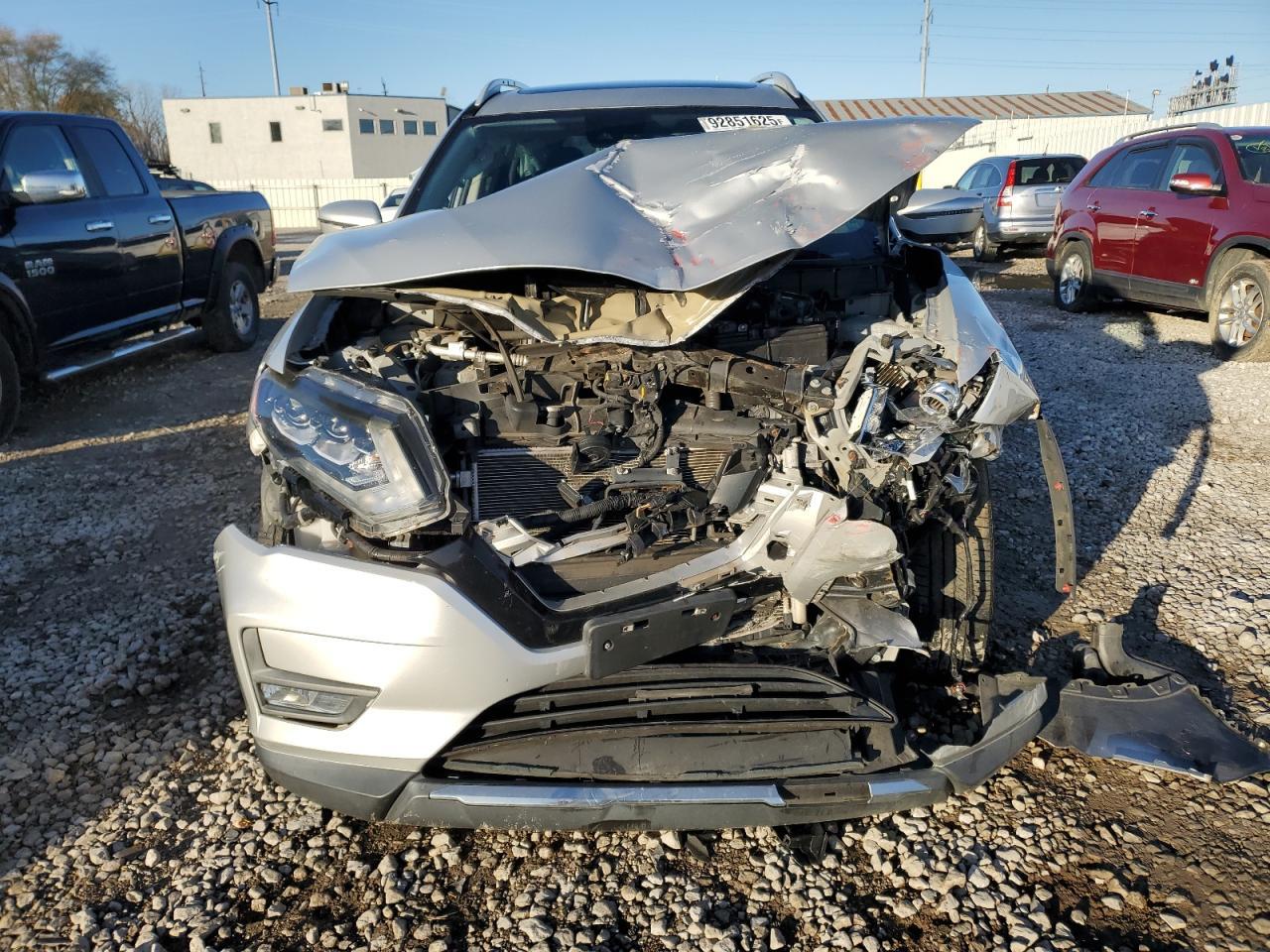 2017 Nissan Rogue Sv - Image 5
