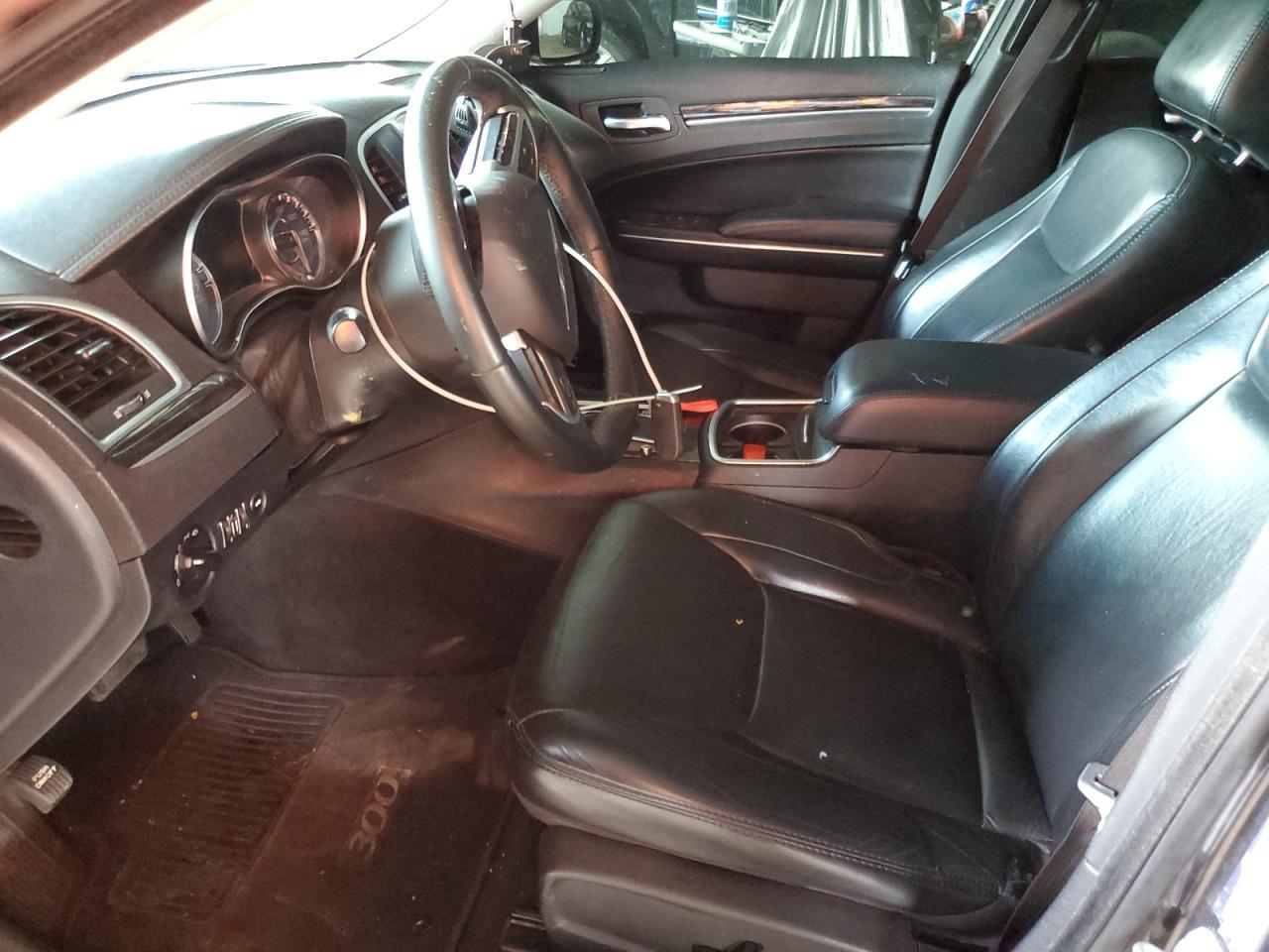 2016 Chrysler 300 Limited - Фото 7