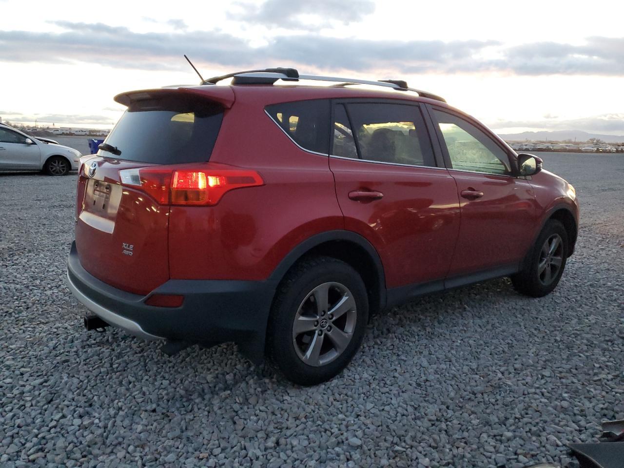 2015 Toyota Rav4 Xle - Image 3