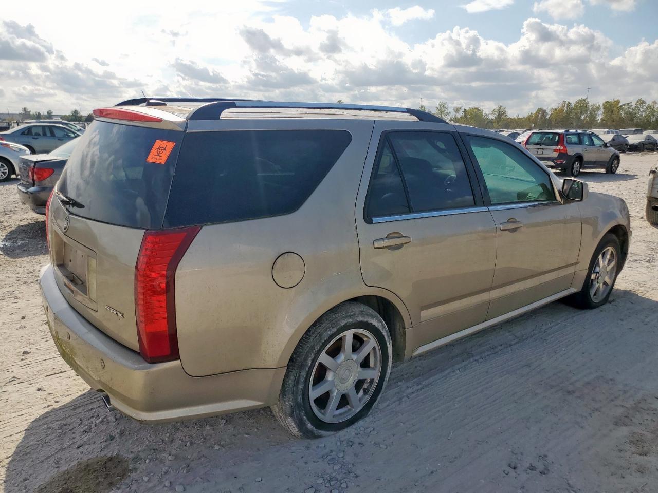 2005 Cadillac Srx - Image 3