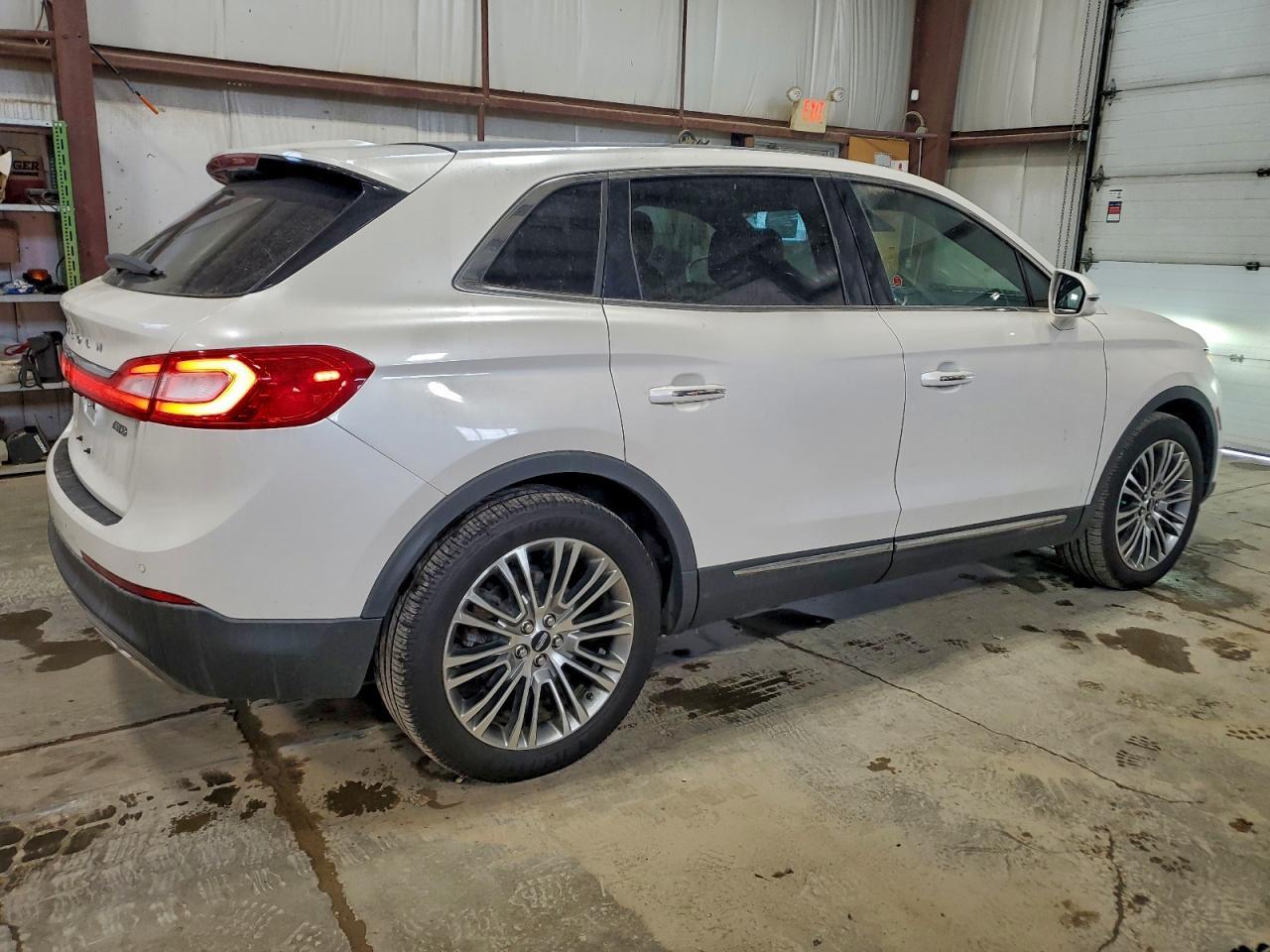 2016 Lincoln Mkx Reserve - Image 3