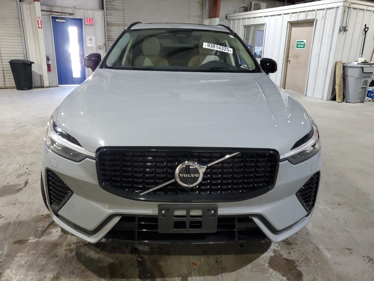 2025 Volvo Xc60 Ultra - Image 5