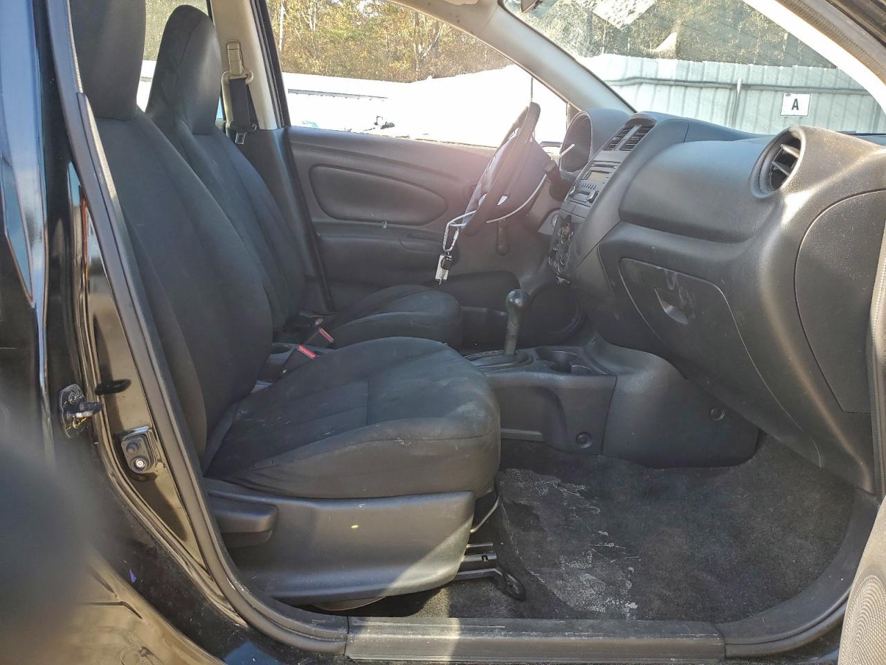 2016 Nissan Versa S - Image 7