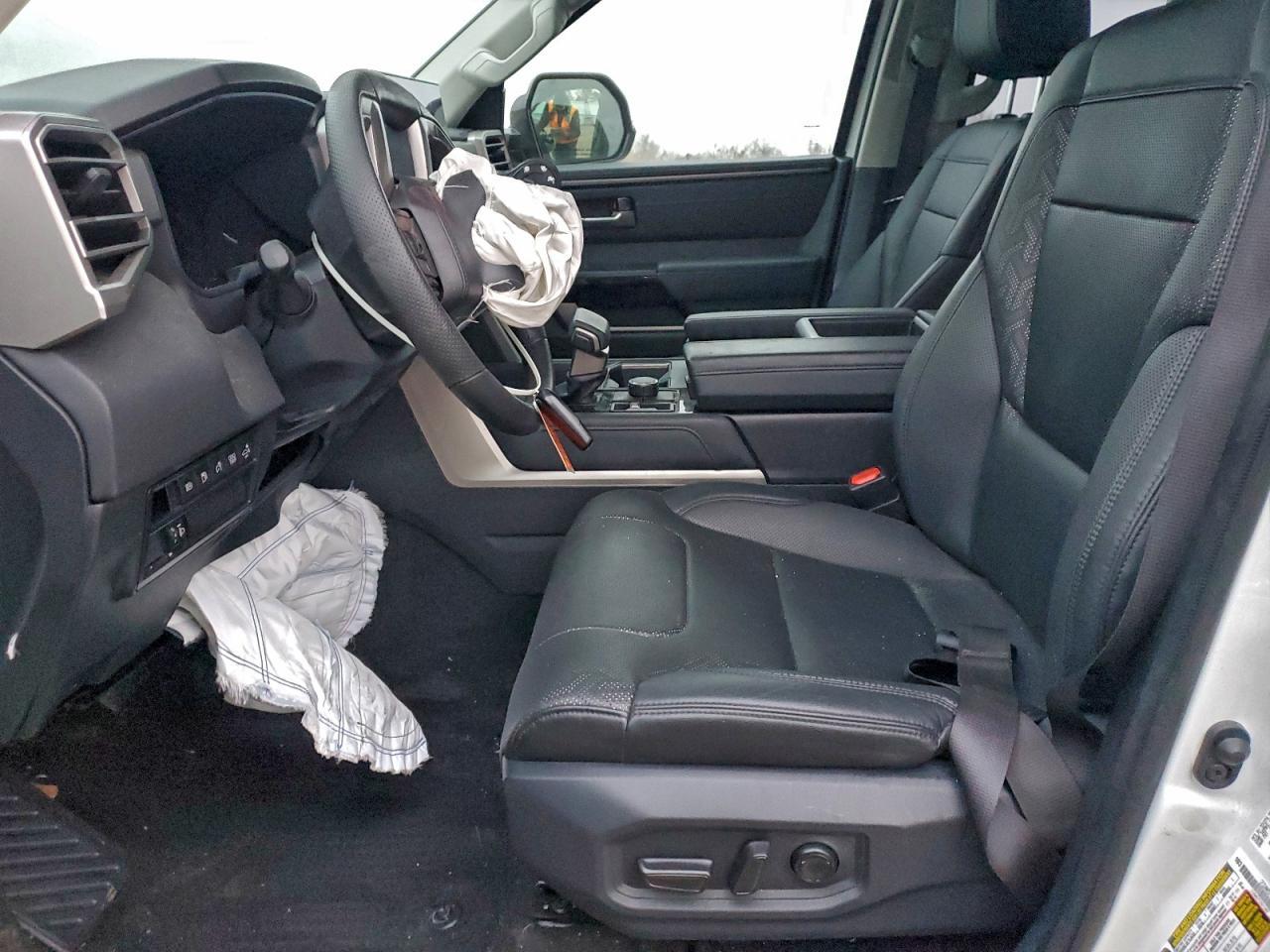 2023 Toyota Tundra Crewmax Limited - Image 7