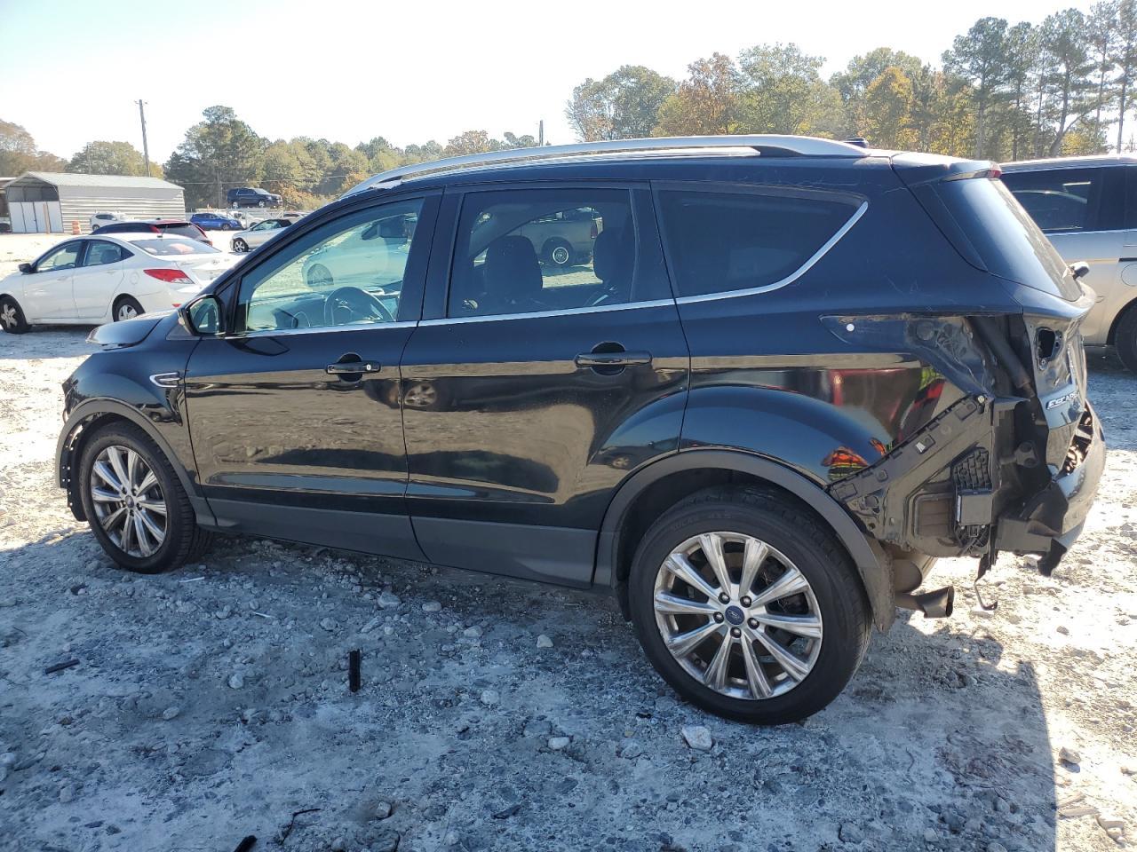 2017 Ford Escape Titanium - Фото 2