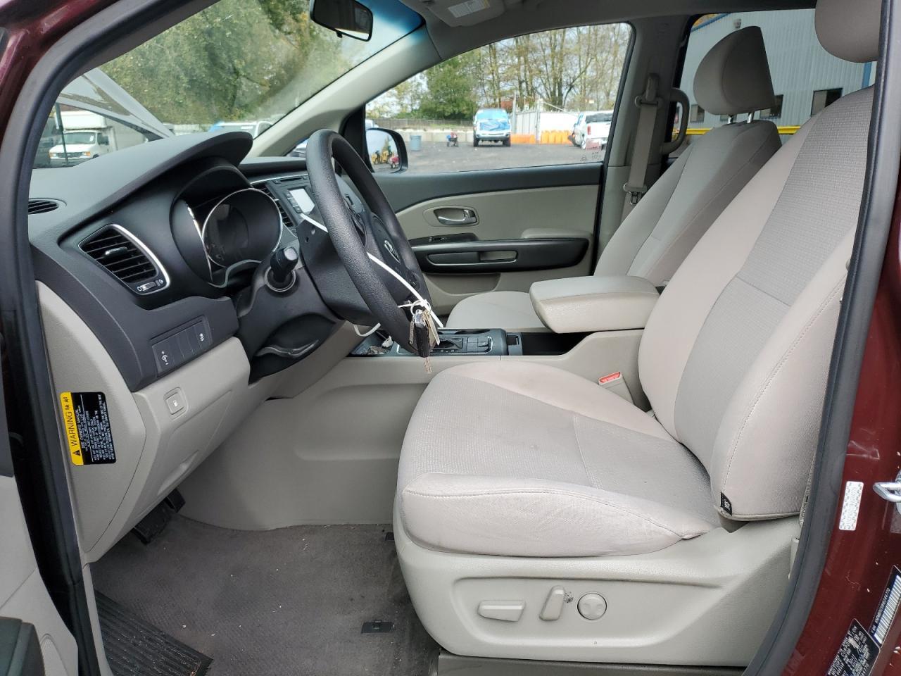 2017 Kia Sedona Lx - Фото 7