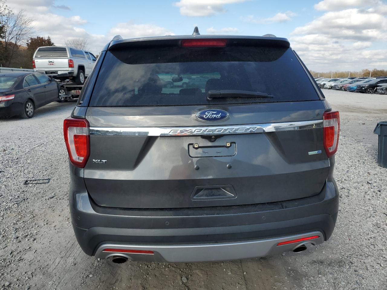 2016 Ford Explorer Xlt - Фото 6