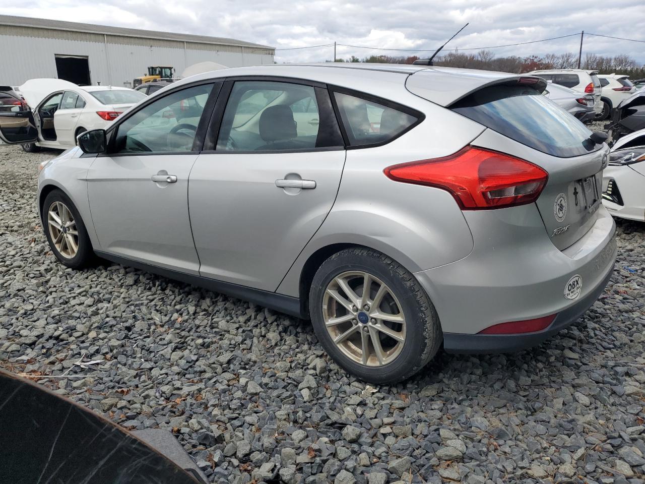 2016 Ford Focus Se - Фото 2