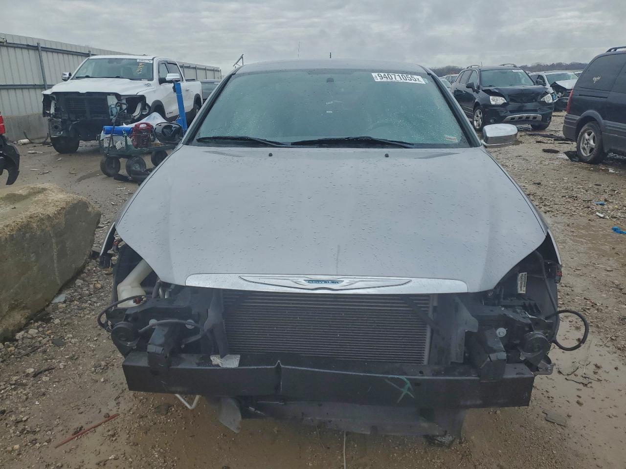 2013 Chrysler 200 Limited - Image 5