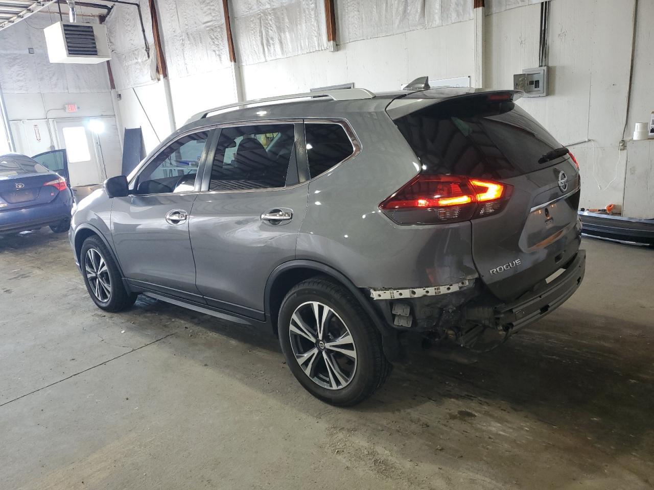 2019 Nissan Rogue S - Фото 2