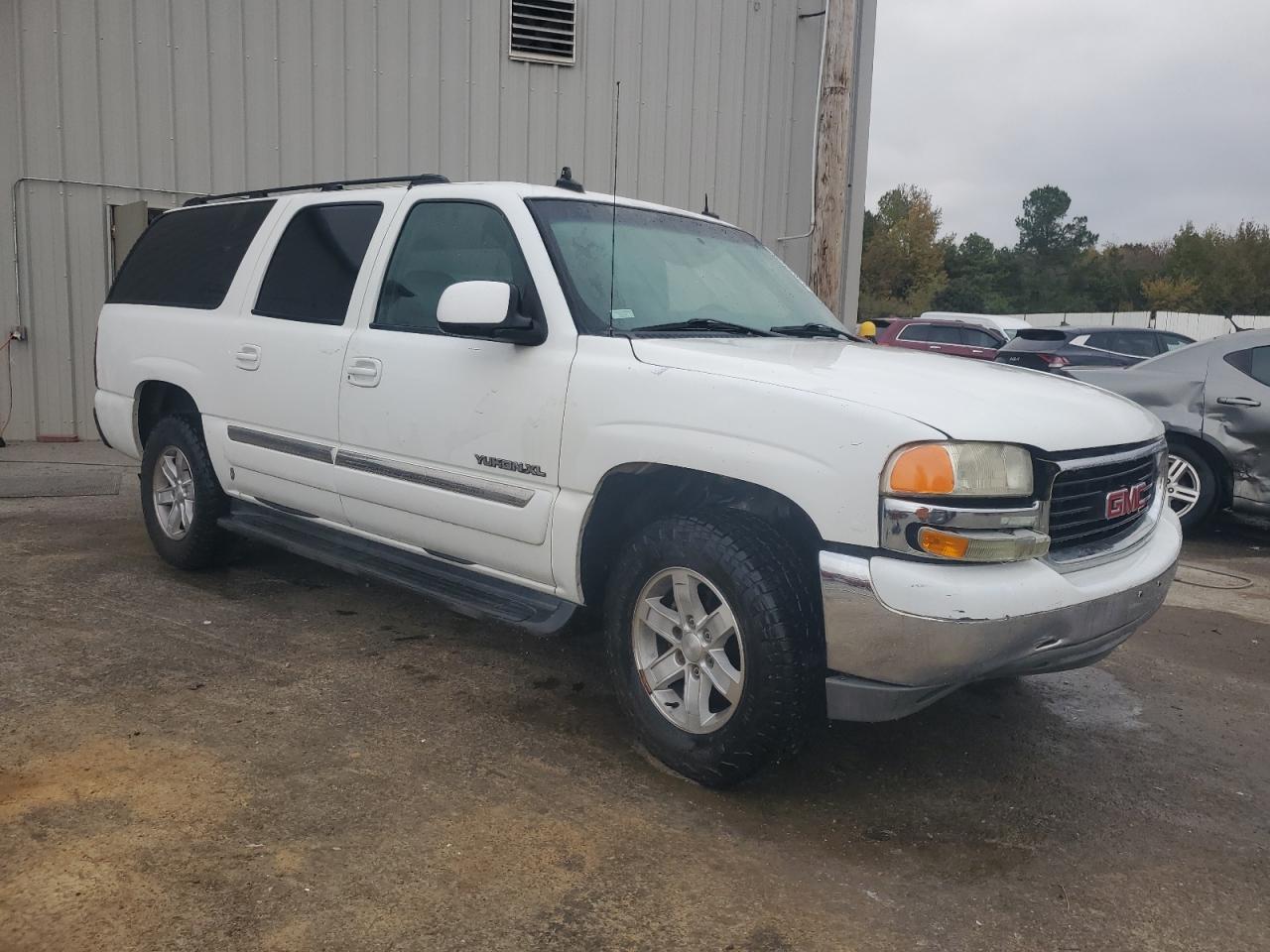 2003 GMC Yukon Xl C1500 - Фото 4