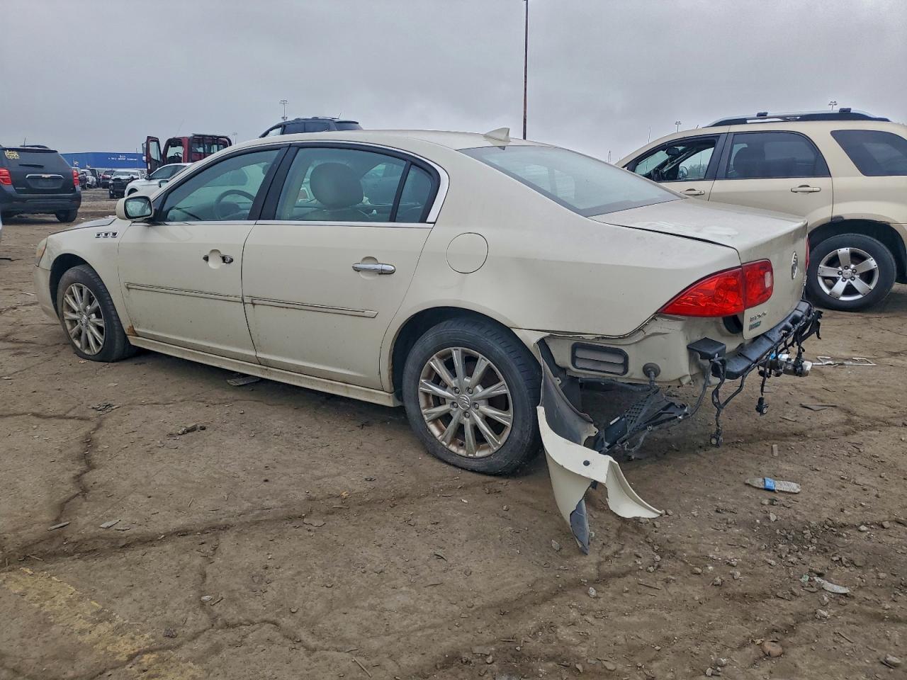 2011 Buick Lucerne - Фото 2