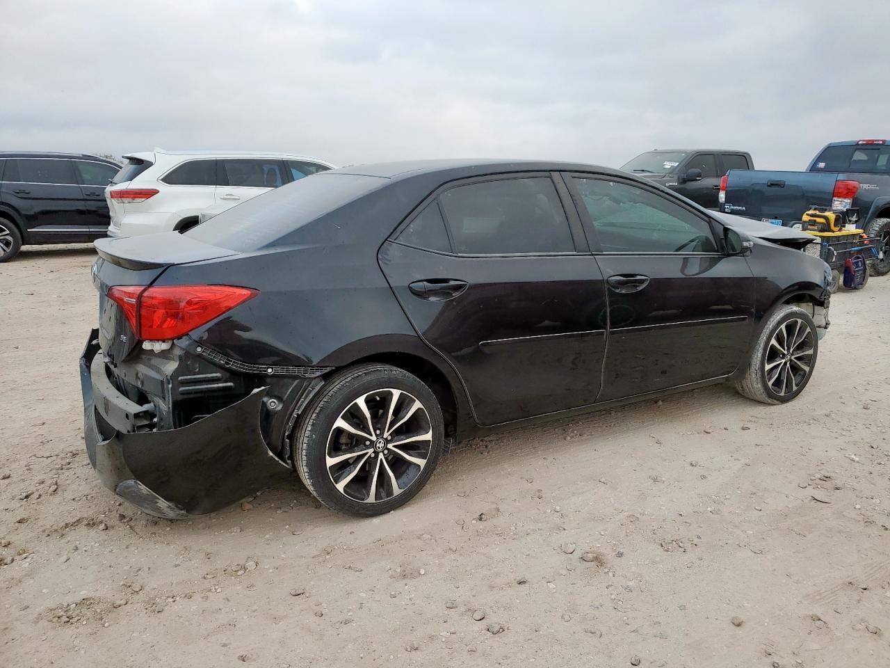 2018 Toyota Corolla L - Фото 3