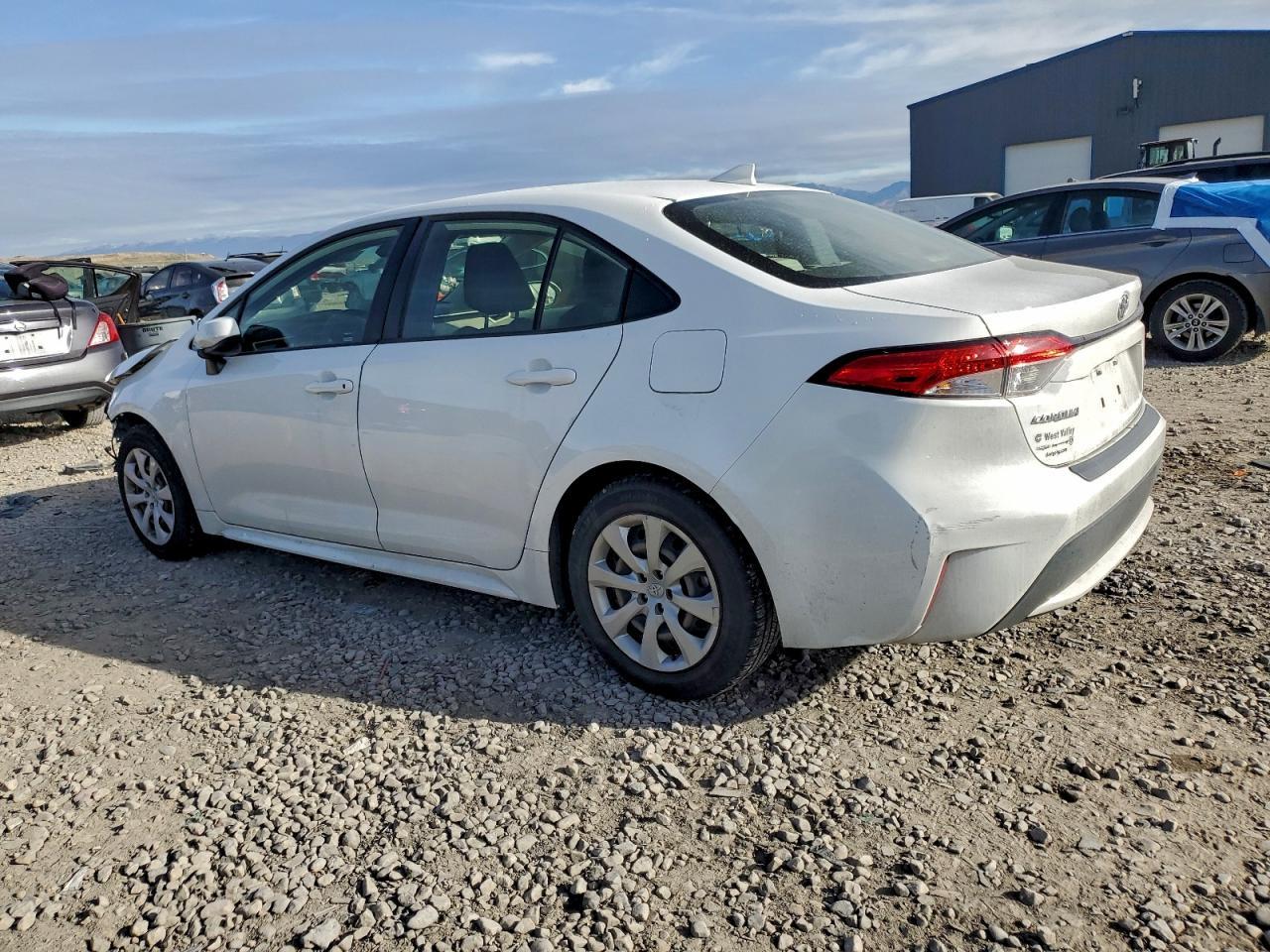 2021 Toyota Corolla Le - Фото 2