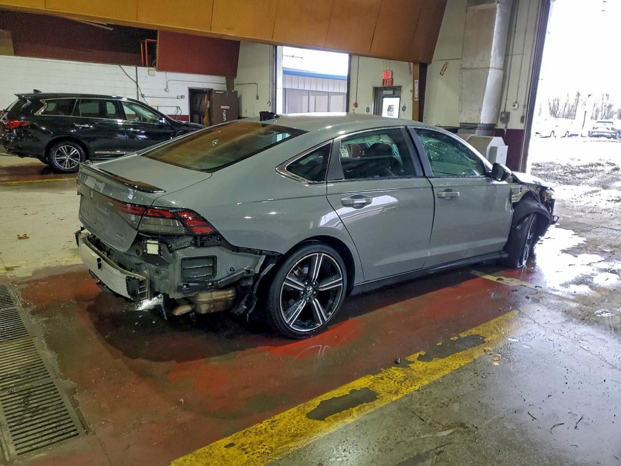 2024 Honda Accord Hybrid Sport - Image 3