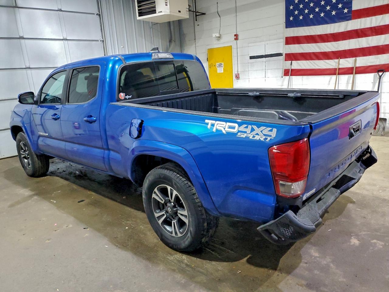 2017 Toyota Tacoma Double Cab - Image 2