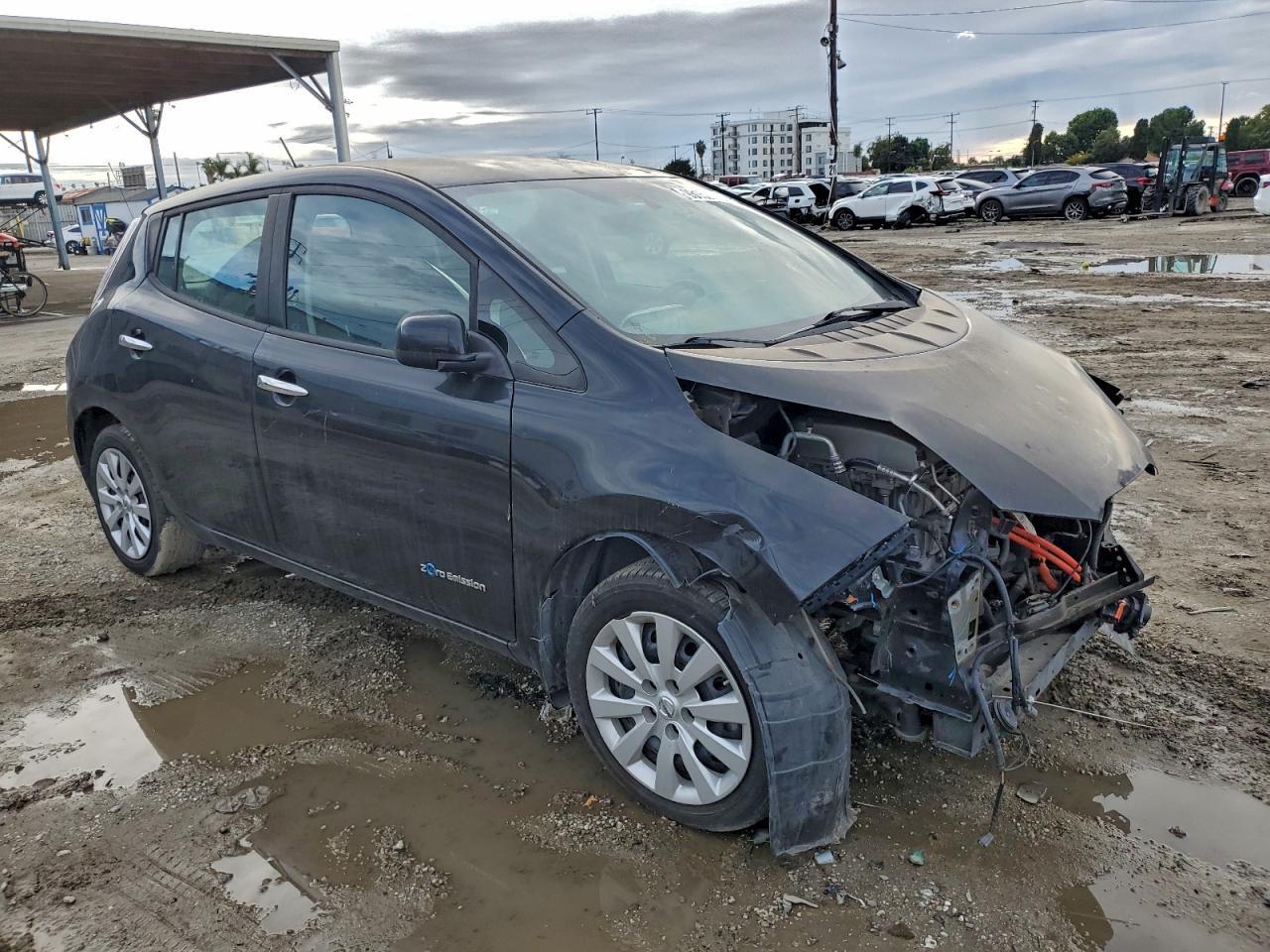 2016 Nissan Leaf S - Фото 4