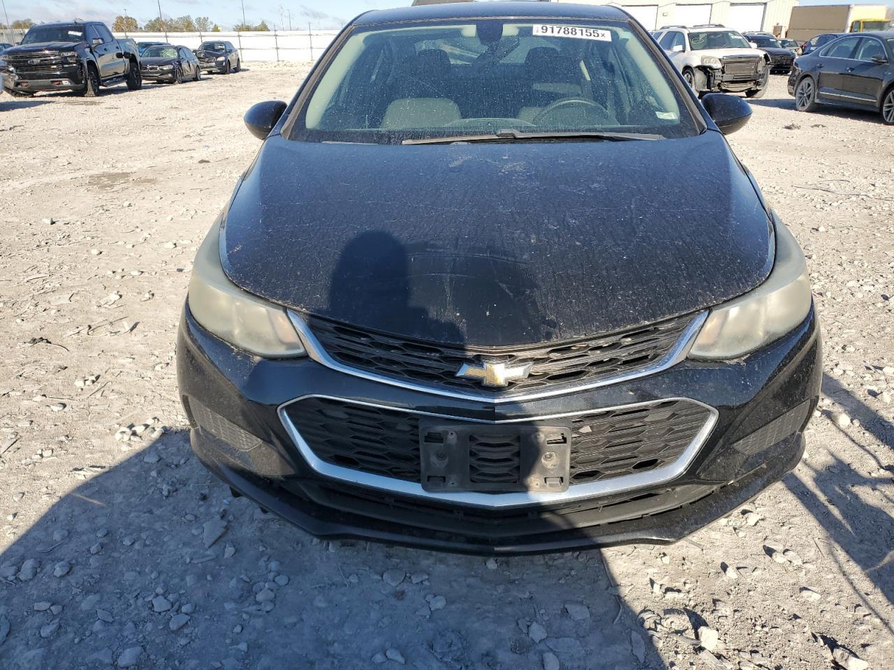 2018 Chevrolet Cruze Ls - Image 5