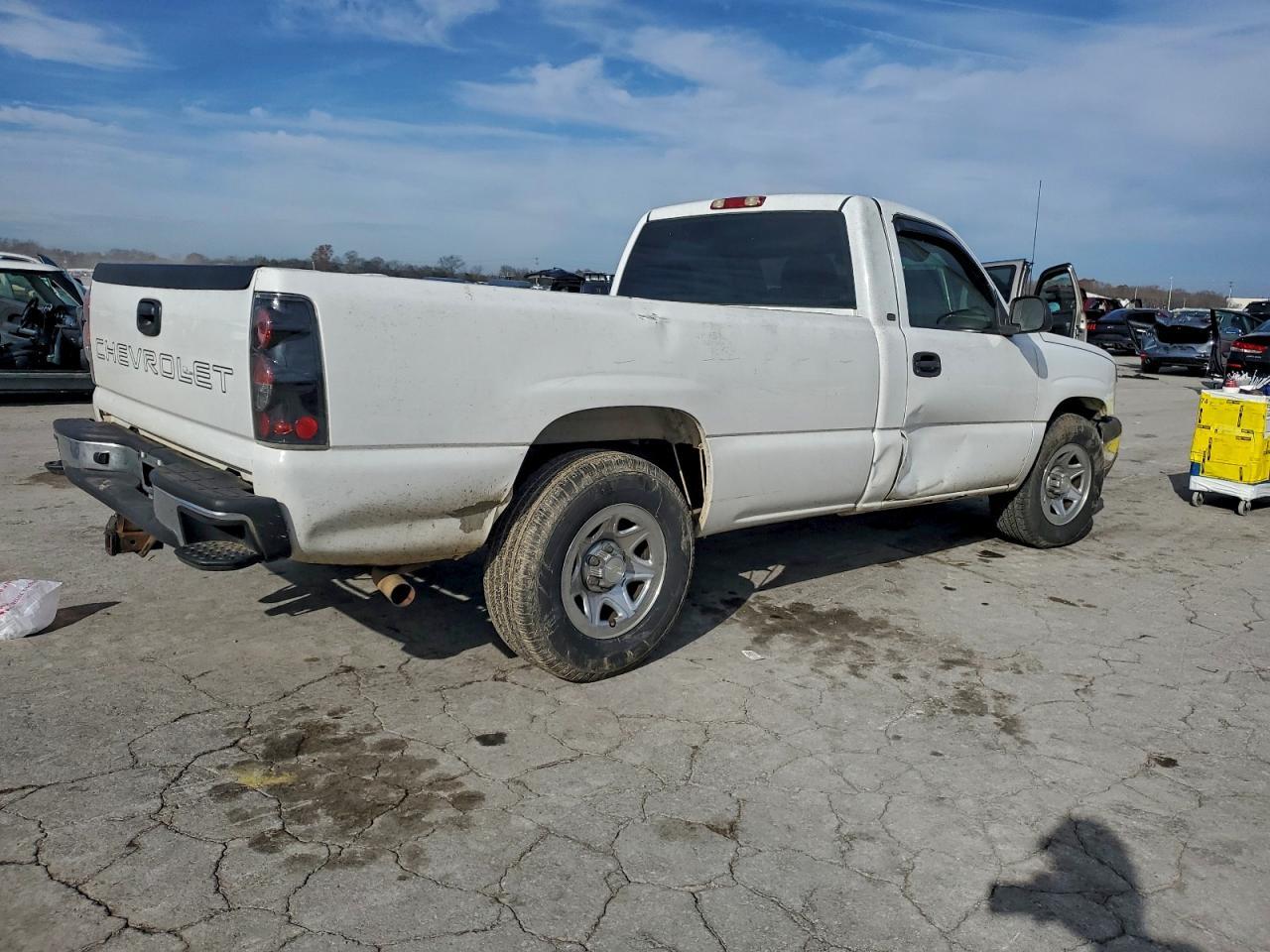 2004 Chevrolet Silverado C1500 - Фото 3