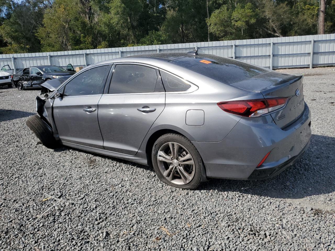 2019 Hyundai Sonata Limited - Фото 2